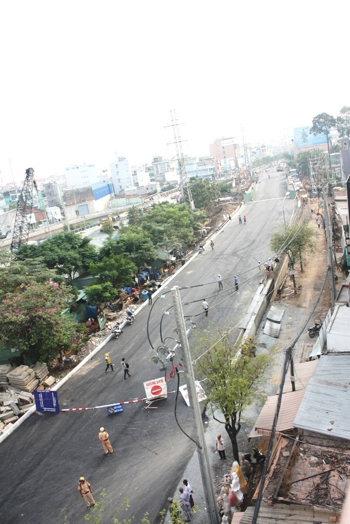 "Thông" lối từ bến xe miền Tây về trung tâm TPHCM - 2 Cầu Ông Buông 2 được thiết kế với 1
làn xe bốn bánh và 1 làn xe 2 bánh