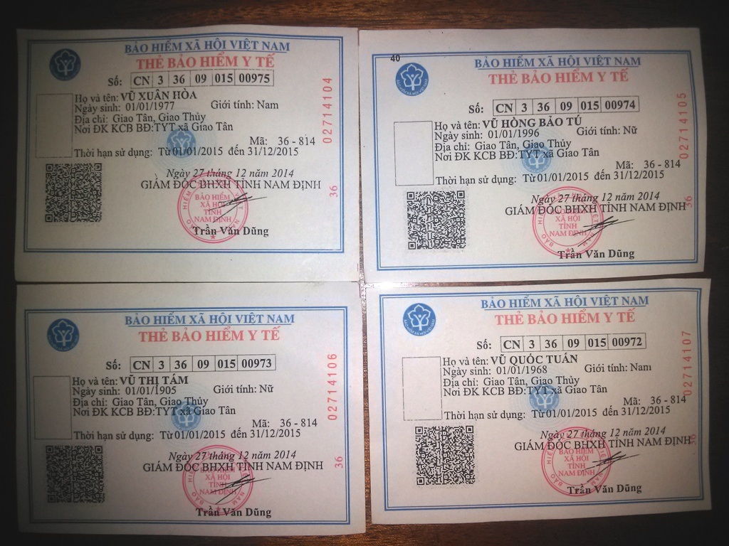 Cả gia đình được Bảo hiểm xã hội Nam Định "gán" cho cùng một ngày sinh - 1 Cả nhà ông Tuấn đều sinh ra
ngày 1/1 nhờ cơ quan Bảo hiểm Xã hội tỉnh Nam Định.