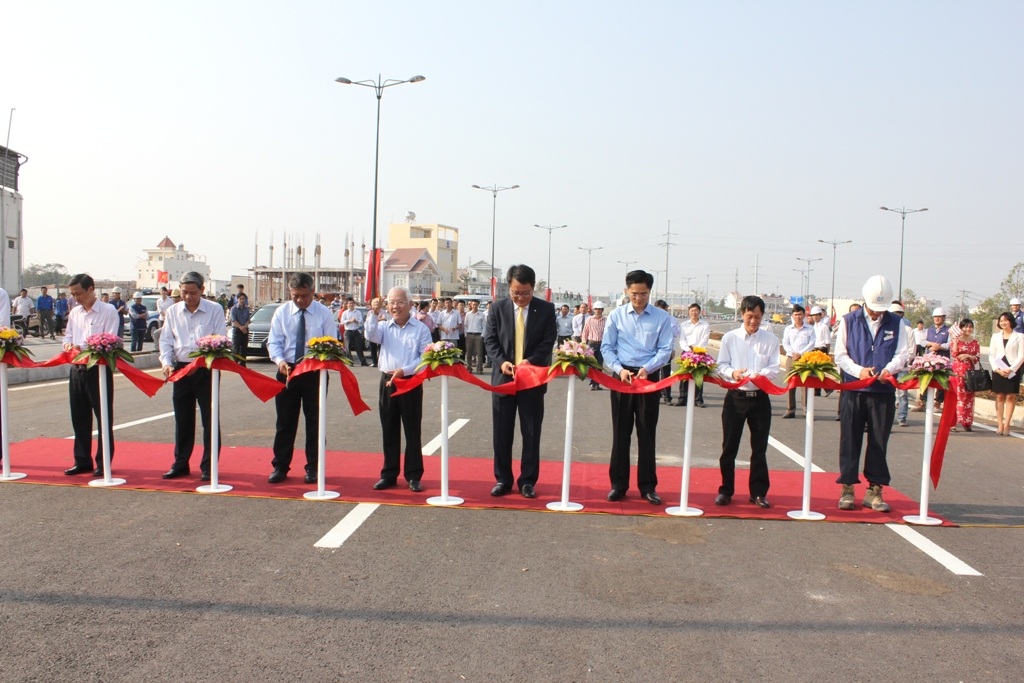 Thông xe thêm 4km đường nội đô đẹp nhất TPHCM - 1 Thông xe thêm 4km đường nội đô đẹp nhất TPHCM