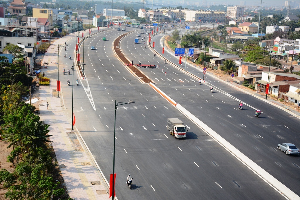Thông xe thêm 4km đường nội đô đẹp nhất TPHCM - 2 Thông xe thêm 4km đường nội đô đẹp nhất TPHCM