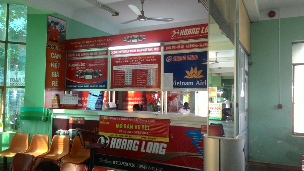 Quầy bán vé
xe Hoàng Long tại bến xe Vũng Tàu.