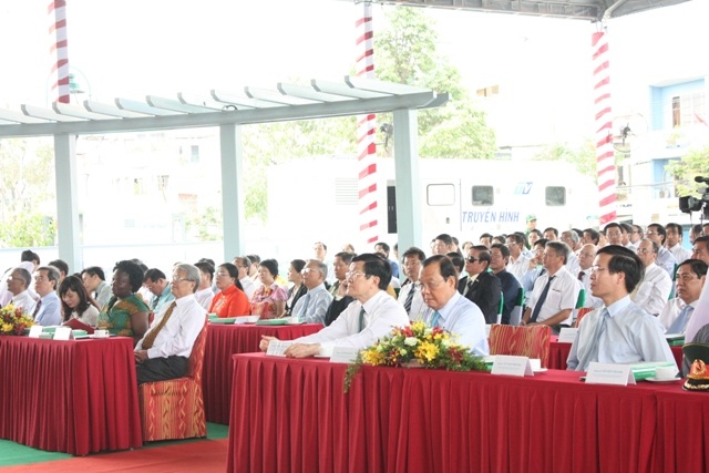 Tái sinh dòng "kênh chết" chào mừng 40 năm giải phóng - 1 Tái sinh dòng kênh chết chào mừng 40 năm giải phóng