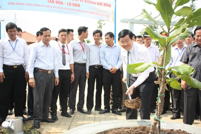 Tái sinh dòng "kênh chết" chào mừng 40 năm giải phóng - 3 Tái sinh dòng kênh chết chào mừng 40 năm giải phóng