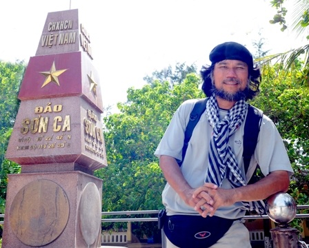 Nhiếp ảnh gia Hoàng Chí Hùng trong 1 lần đến với Trường Sa