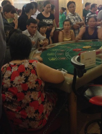 Đi tìm nghi can giam cầm 11 người Việt tại Campuchia - 3 Bên trong một casino.