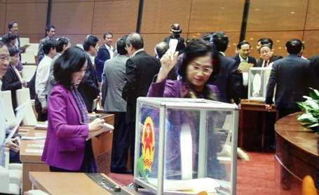 Cuối giờ chiều nay Ban kiểm phiếu sẽ công bố kết quả.