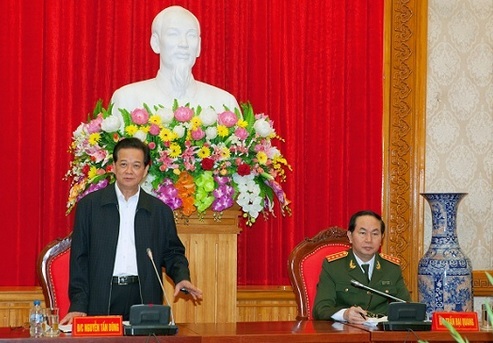 Dấu ấn của lực lượng Công an nhân dân năm 2014 - 2 Các vị đại biểu Quốc hội luôn dõi theo những chiến công của lực lượng Công an nhân dân.