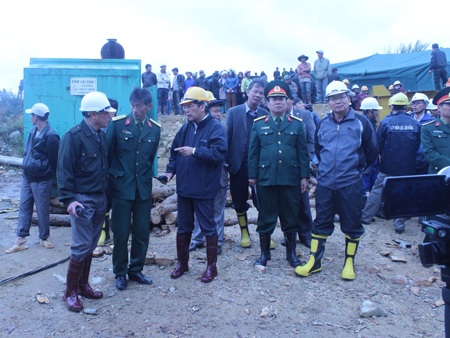 Bí thư Tỉnh ủy Nguyễn Xuân Tiến trực tiếp chỉ đạo phương án cứu hộ mới.