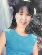 Người cha giả câm, tìm con gái suốt 10 năm ở bên kia biên giới - 1 Ban Thị Hoạt trước khi bị lừa bán sang TQ.