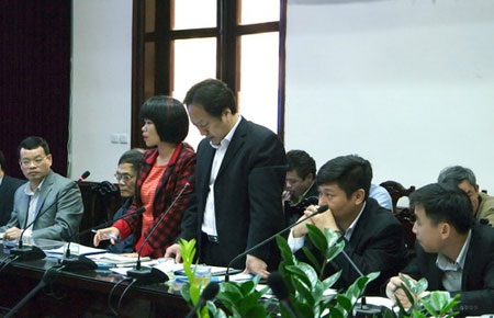 Bộ trưởng Thăng cảnh cáo tổng thầu đường sắt Cát Linh - Hà Đông - 3 Bộ trưởng Đinh La Thăng yêu cầu thay Tổng chỉ huy công trường
dự án đường sắt Cát Linh - Hà Đông