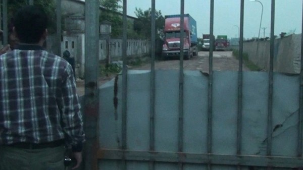 PV thâm nhập bãi đáp