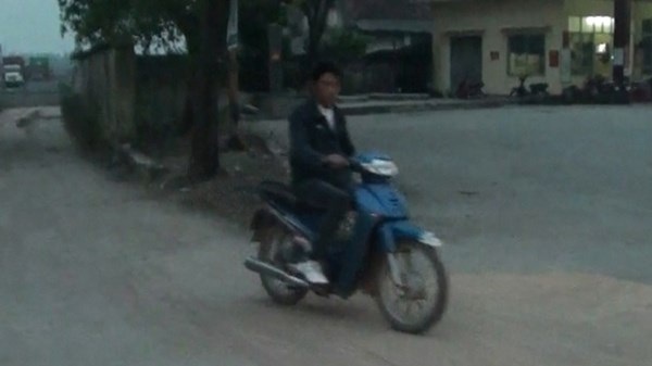 Đối tượng “chim lợn”
bám theo PV