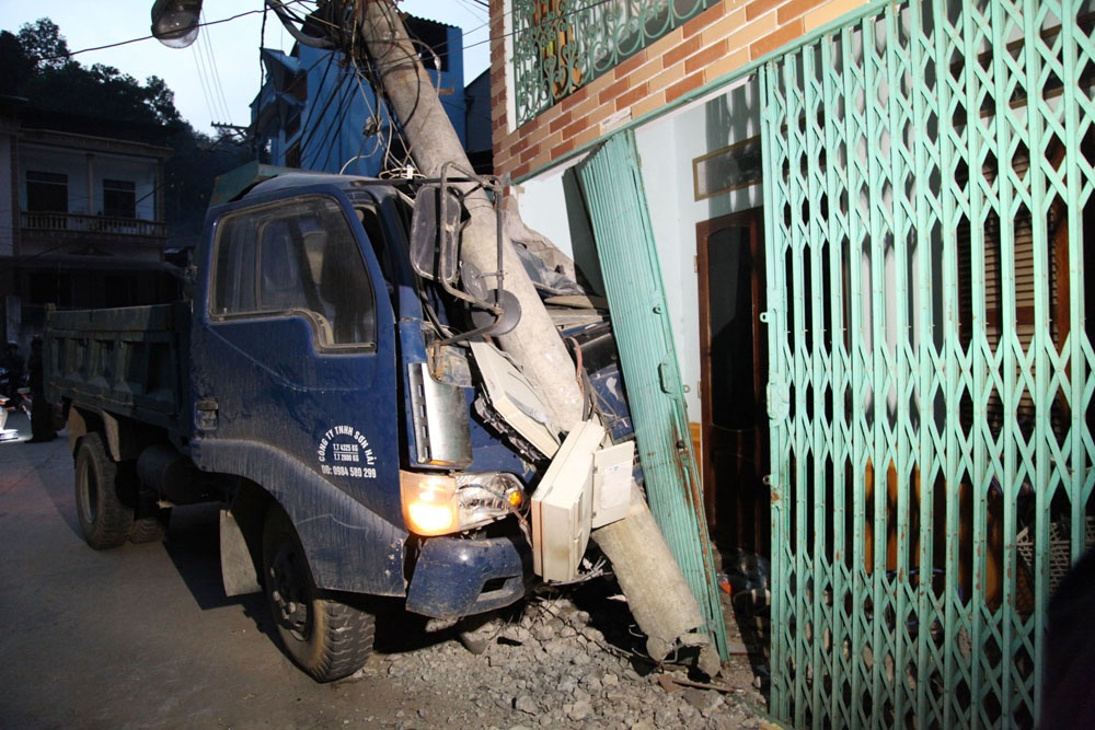 Rất may không có thương vong về người trong vụ tai nạn.