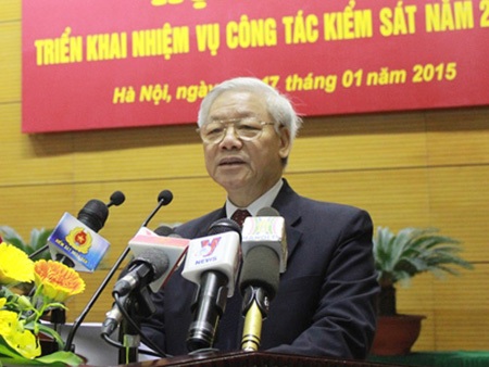 Tổng Bí thư: “Tay đã nhúng chàm thì không thể chống được tham nhũng” - 1 Tổng Bí thư Nguyễn
Phú Trọng: Tay đã nhúng chàm thì không thể chống được tham nhũng - Ảnh:
KTNT
