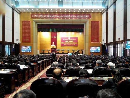 Tổng Bí thư: “Tay đã nhúng chàm thì không thể chống được tham nhũng” - 2 Hội nghị triển khai
công tác năm 2015 của Viện kiểm sát nhân dân Tối cao