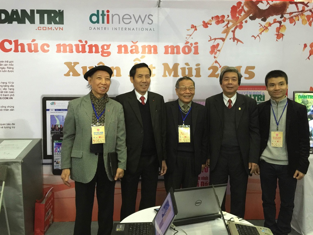 Gian Báo xuân Dân trí nhận được sự quan tâm của bạn đọc