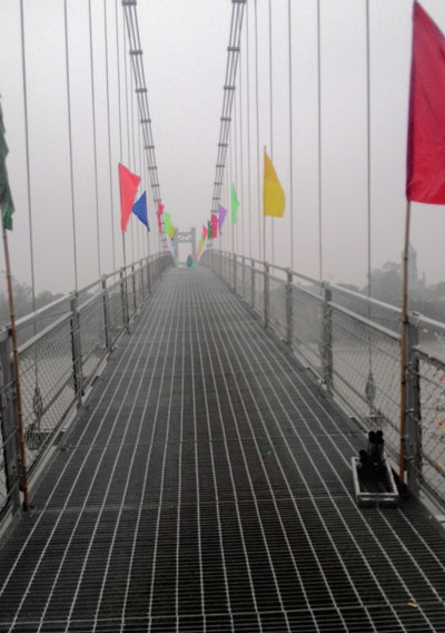 Cầu treo dân sinh dài nhất Việt Nam.