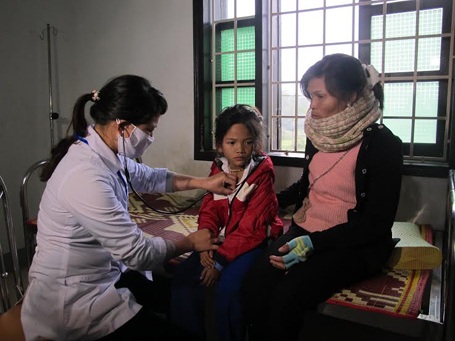 Bà con nghèo đã biết tin trạm y tế, tin bác sĩ.