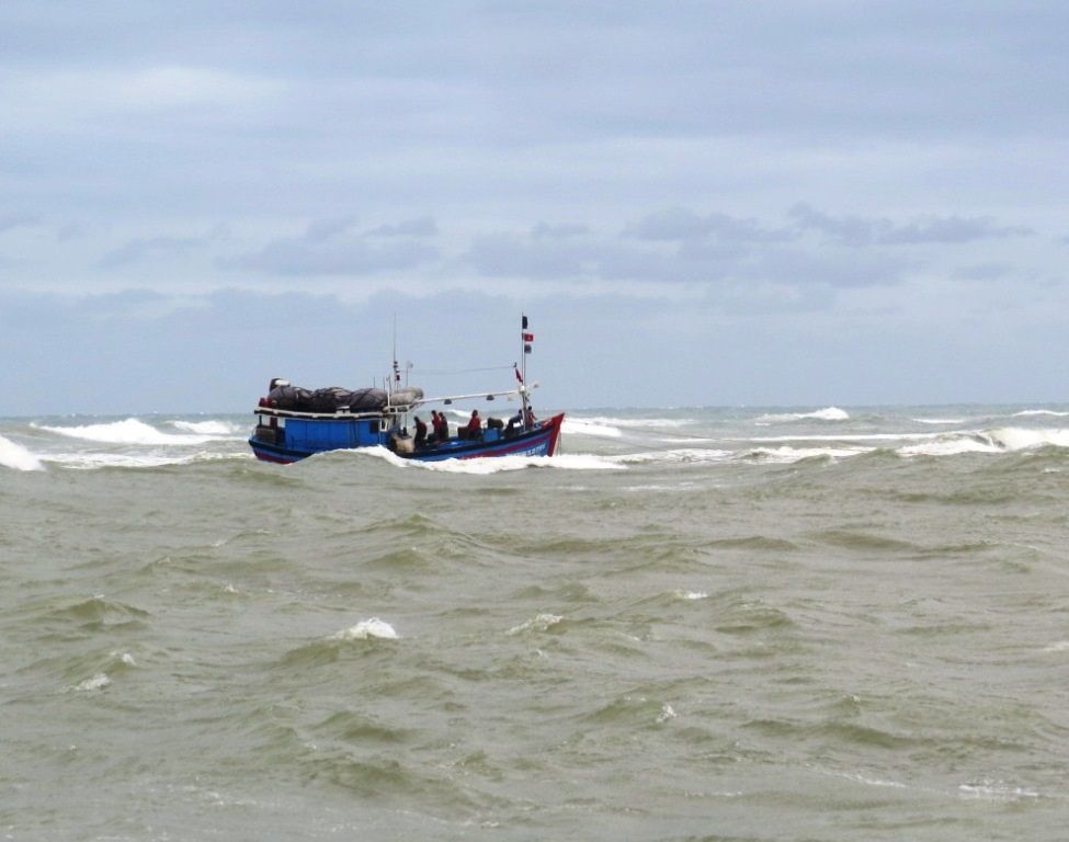 Đang xác minh thông tin máy bay rơi tại vùng biển Trường Sa