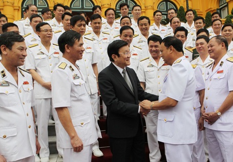Trong công cuộc đổi mới, sứ mệnh của Hải quân càng cao cả, lớn lao! - 2 Trong công cuộc đổi mới, sứ mệnh của Hải quân càng cao cả, lớn lao!