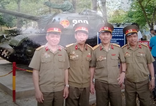 Kí ức vào của người lính xe tăng 390