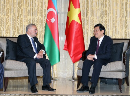 Chủ tịch nước gặp Thủ tướng và Chủ tịch Quốc hội Azerbaijan - 1 Chủ tịch nước Trương Tấn Sang có cuộc gặp với Thủ tướng Azerbaijan Artur Rasizade.