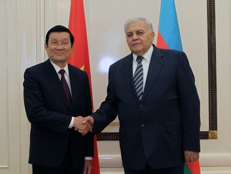 Chủ tịch nước gặp Thủ tướng và Chủ tịch Quốc hội Azerbaijan - 2 Chủ tịch nước Trương Tấn Sang và Chủ tịch Quốc hội Azerbaijan Ogtay Asadov.