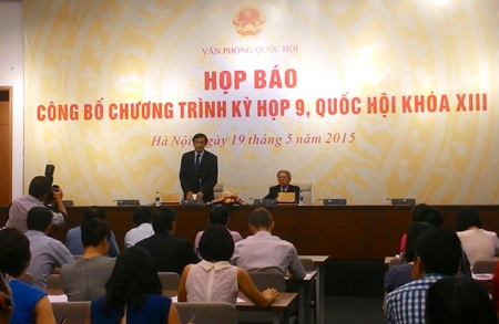 Bãi miễn tư cách đại biểu với bà Châu Thị Thu Nga tại kỳ họp Quốc hội này - 1 Ông Nguyễn Hạnh Phúc chủ trì buổi họp báo công bố chương trình kỳ họp thứ 9, Quốc hội khóa XIII.
