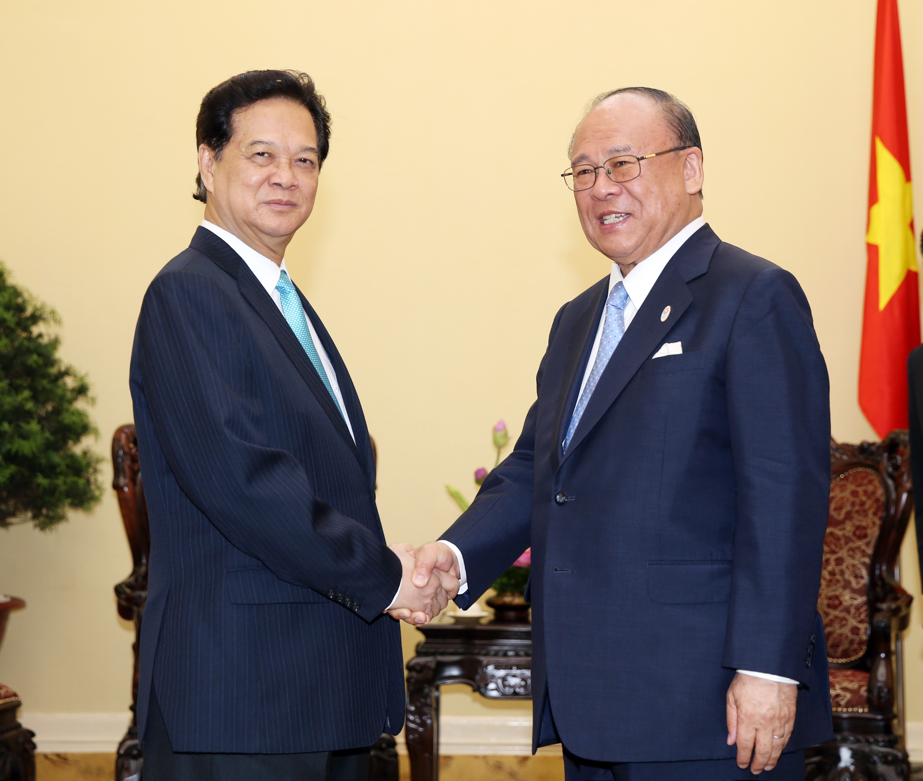 Thủ tướng tiếp cố vấn đặc biệt Liên minh nghị sĩ hữu nghị Nhật- Việt