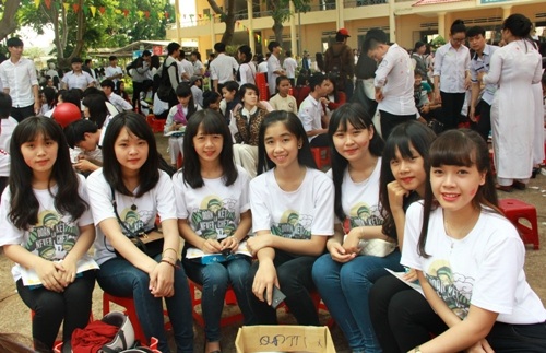 Rạng rỡ trong ngày chia tay nhau