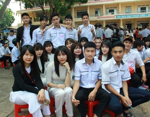 Rạng rỡ trong ngày chia tay nhau