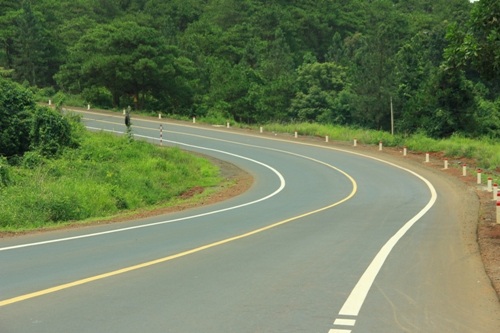 Tuyến đường đẹp được ví như dải lụa vắt ngang Tây Nguyên