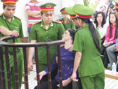 Vợ nhà báo Hoàng Hùng nhận án tù chung thân