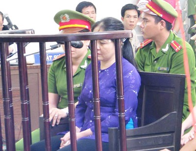 Vợ nhà báo Hoàng Hùng nhận án tù chung thân