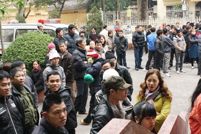 Sát thủ máu lạnh bật khóc nghe mô tả thương tích nạn nhân  - 14