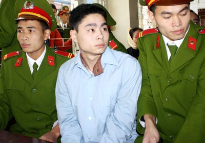 Sát thủ máu lạnh bật khóc nghe mô tả thương tích nạn nhân  - 15