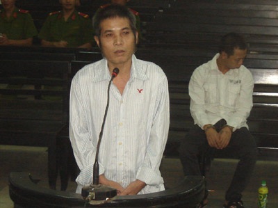 Người vợ bị chém bằng rựa xin giảm án cho chồng - 1 Người vợ bị chém bằng rựa xin giảm án cho chồng - 1