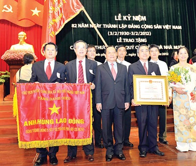 TP.HCM míttinh kỷ niệm 82 năm ngày thành lập Đảng - 1 TP.HCM míttinh kỷ niệm 82 năm ngày thành lập Đảng - 1