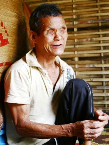Người mù “huyền thoại” trên đỉnh Trường Sơn - 2 Người mù “huyền thoại” trên đỉnh Trường Sơn