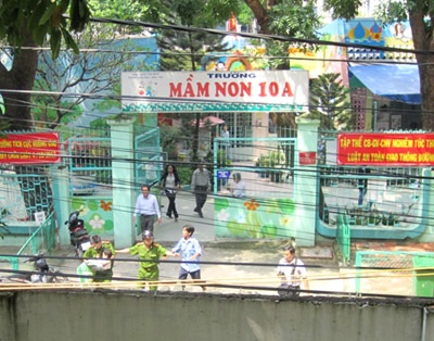 Toàn cảnh giải cứu cô, trò mầm non bị khống chế làm con tin - 6 Toàn cảnh giải cứu cô, trò mầm non bị khống chế làm con tin