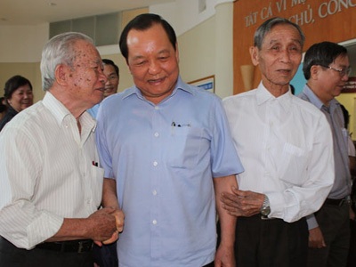 Phòng ngừa tham nhũng từ những việc nhỏ nhất - 1 Bí thư Thành ủy TPHCM Lê Thanh Hải tiếp xúc cử tri quận 10 - TPHCM chiều 24/11 (Ảnh: Phan Anh)