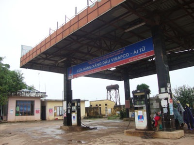 Cây xăng Vinapco thị trấn Ái tử - nơi xảy ra vụ mất trộm.