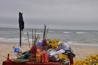 Tìm thấy thi thể 2 học sinh chết đuối trong dòng nước xoáy