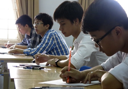 Các thí sinh bắt đầu làm bài với thời gian tối đa 3 tiếng.