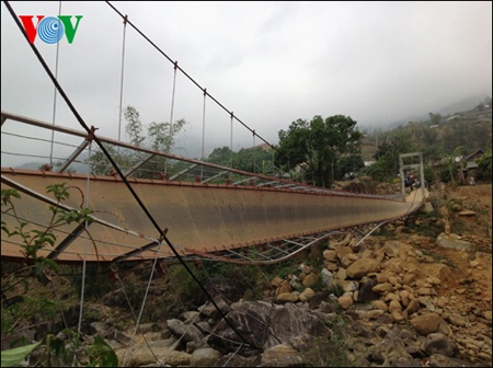 Tai nạn đáng tiếc xảy ra khi dòng người đưa đám ma