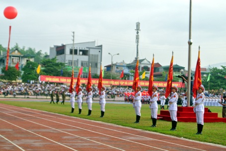 Đoàn tiêu binh sẵn sàng cho lễ diễu hành, đón các đoàn diễu hành tiến qua lễ đài. 