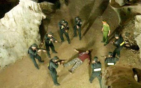 Chiến đấu chống tội phạm nhưng luôn phải bảo vệ danh dự và uy tín của ngành - 2 Một chuyên án vây bắt tội phạm ma túy.