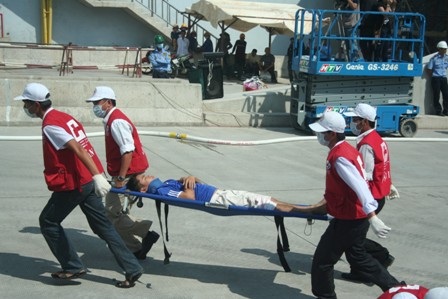 Diễn tập với tình huống cháy xe tải giữa hầm Thủ Thiêm - 16