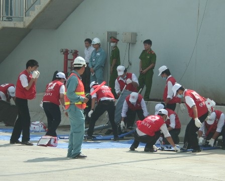 Diễn tập với tình huống cháy xe tải giữa hầm Thủ Thiêm - 15