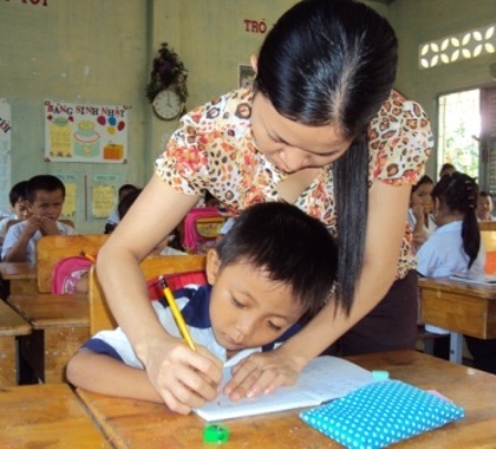 “Một triệu cuốn vở…” đến với học sinh nghèo xã đảo Thạnh An - 7